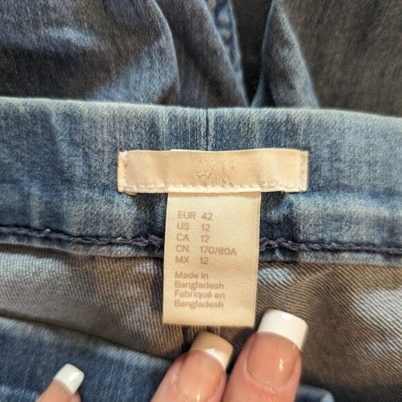 H&M Divided Light Wash Stretch Skinny Jeans | Size 12 - Picture 5 of 5